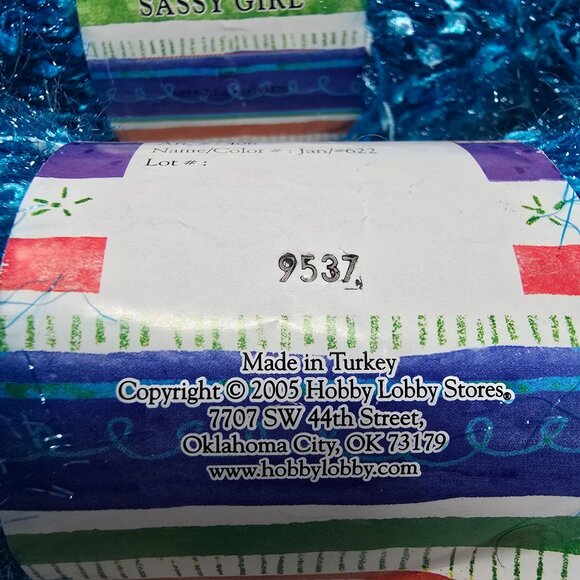 Yarn Bee Sassy Girl Eyelash Yarn Skeins 3 Oz Each Jan #622 Kimmy #614 Lot of 5 - Picture 10 of 12